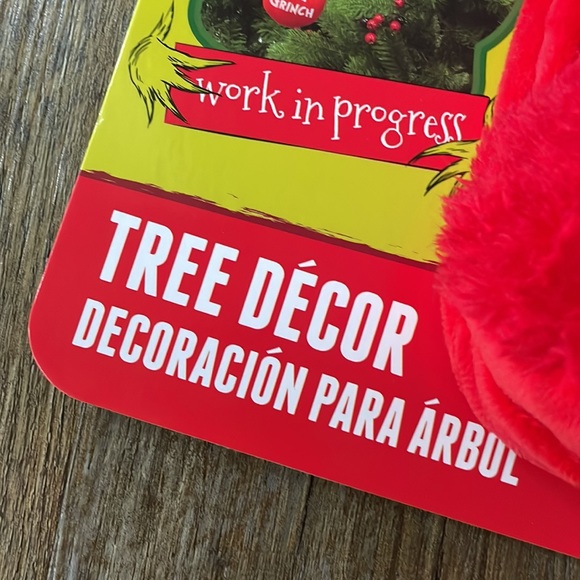 Grinch Arm Tree Decor - Picture 2 of 7